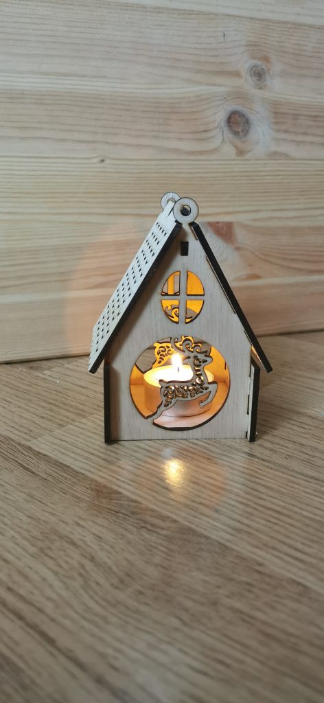 Op maat gemaakte LED-waxinelichthouders: De kerstsfeer in alle veiligheid