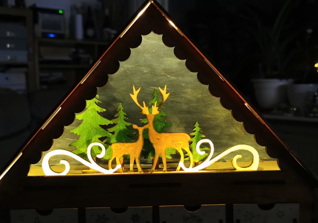 Unieke Adventskalender: De Hartverwarmende Boodschapper van Kerstmis