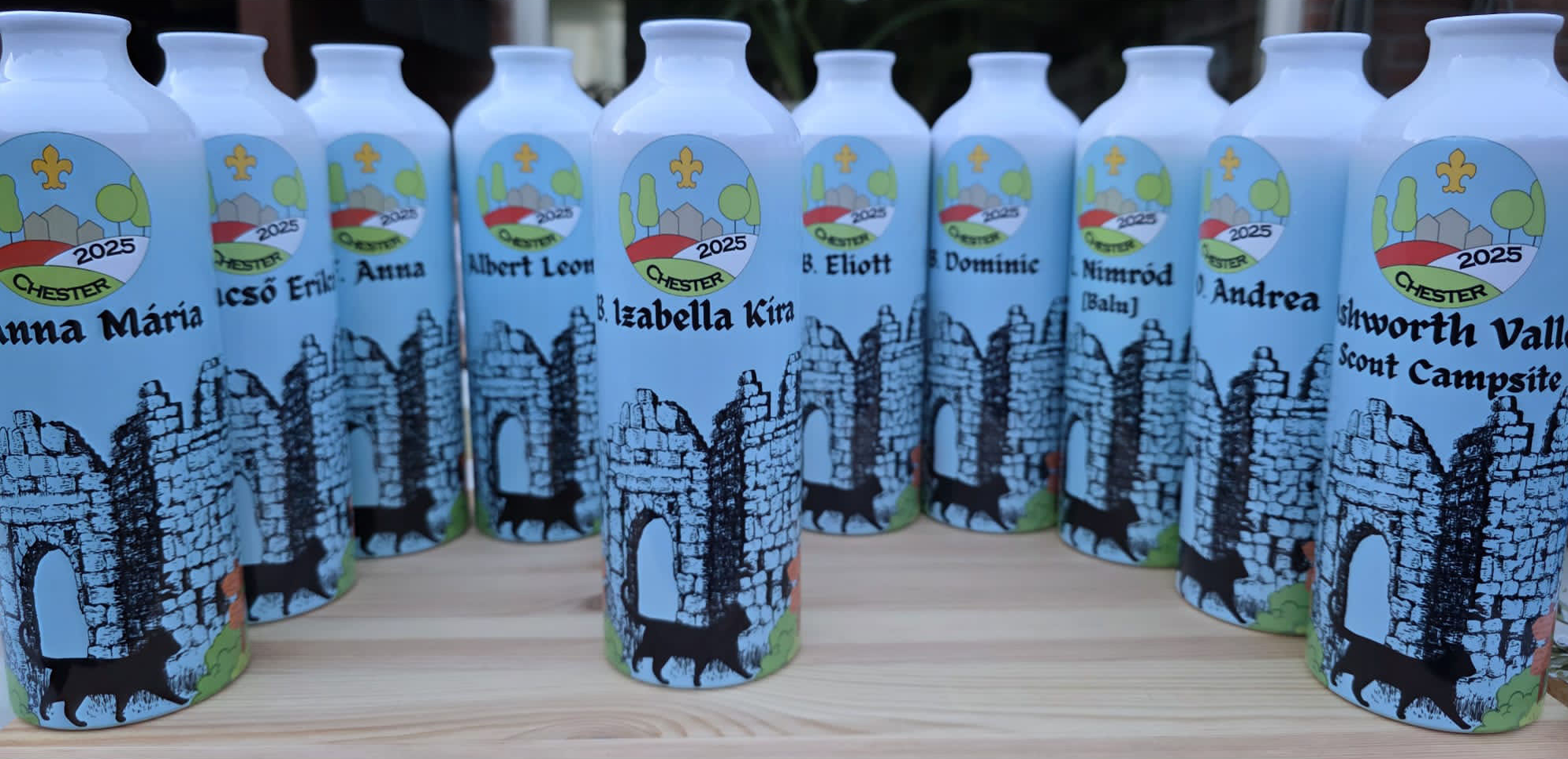 Gepersonaliseerde aluminium drinkflessen voor het Diaspora Schoolkamp in Manchester – een herinnering die meegaat